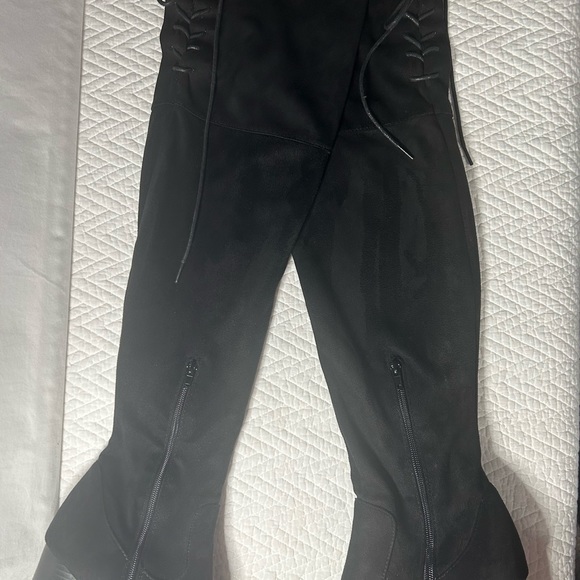 Cupid women’s size 8.5 poll on stretchy over the knee block, heel boot. - Picture 7 of 16